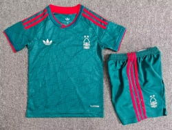 2627 Nottingham Forest Away Soccer Kids